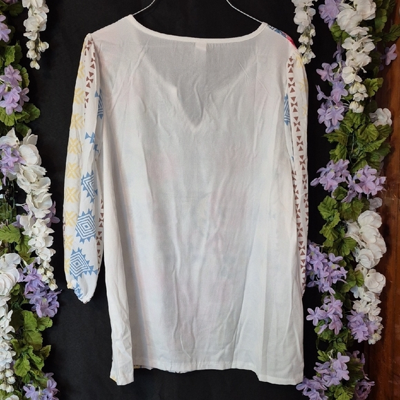 Cream Floral V-Neck Tunic with Pink & Blue Accents - Picture 3 of 3